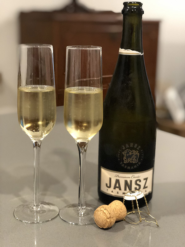 Rượu vang sủi Úc Jansz Tasmania Premium Cuvée