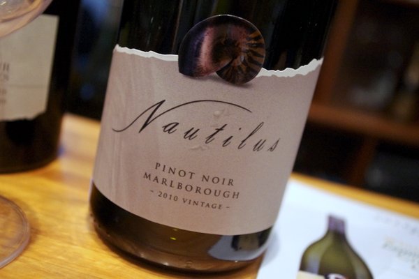 Rượu vang New Zealand Nautilus Pinot Gris